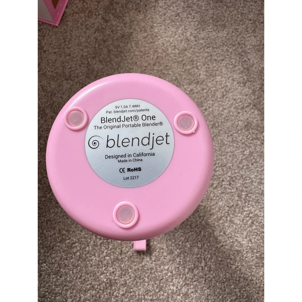 BlendJet One Portable Personal Blender Pink USB Rechargeable Smoothie Blender